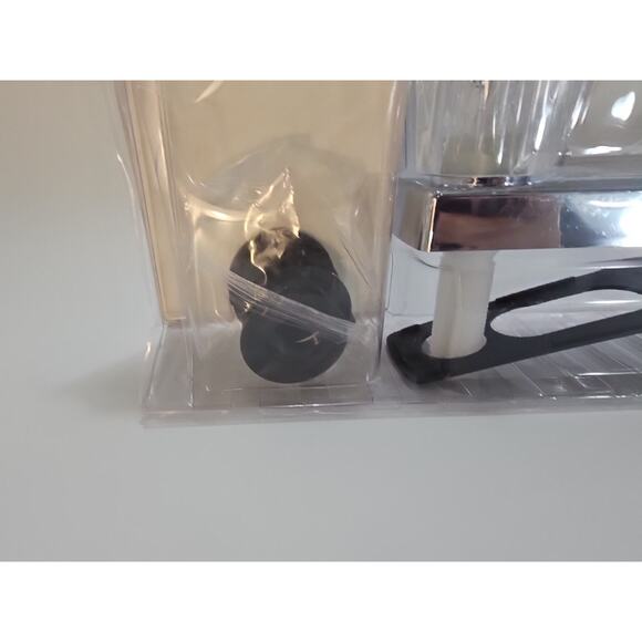 Road & Home Chrome Double Handle Low-Arc Kitchen Faucet w/Deck Plate [C7] - Picture 16 of 16